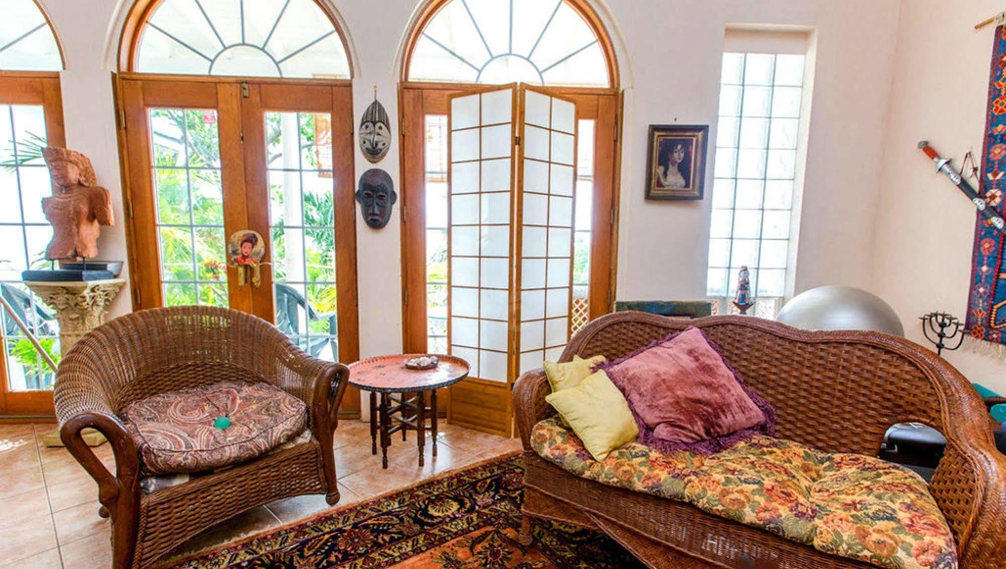 Nature'S Paradise Bed & Breakfast Мариго Бей Екстериор снимка